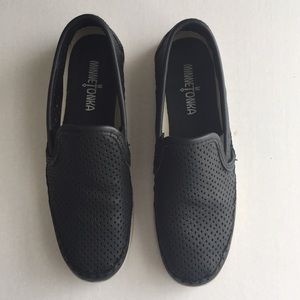 Minnetonka Black Leather Pacific Loafers